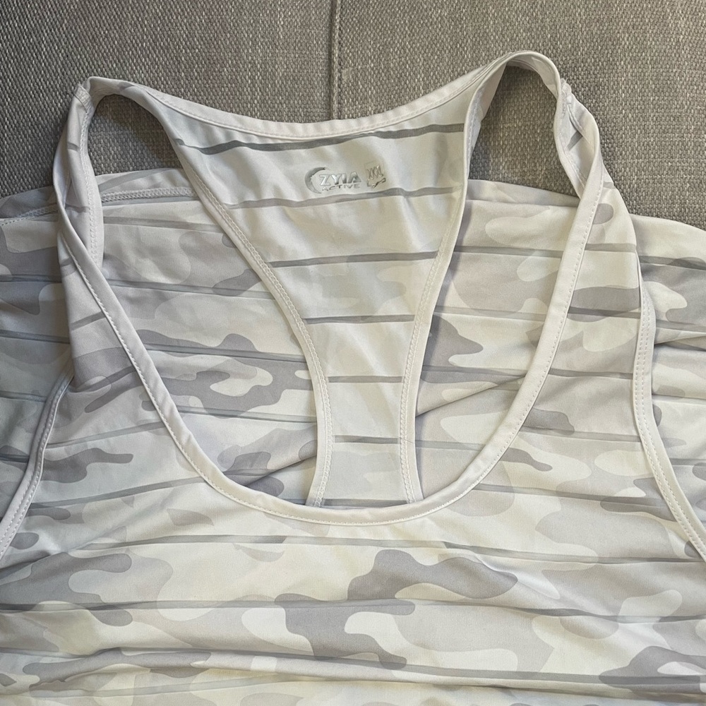Zyia white camouflage tank xxl